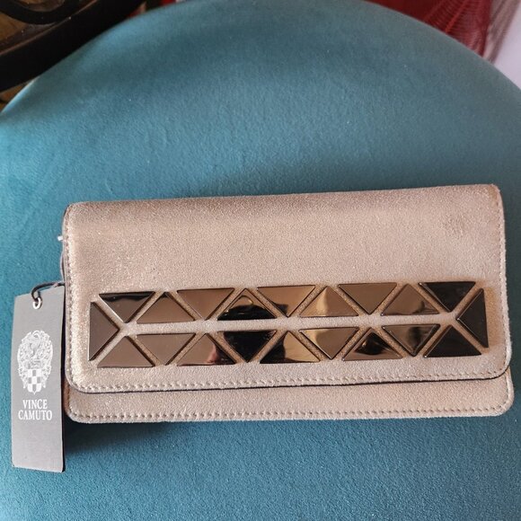VINCE CAMUTO ~ LEATHER ~ Metallic CHAMPAGNE Wallet ~ NWT - Picture 1 of 5